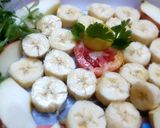 A picture of step 4 of Banana fruit chaat.
