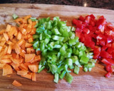 Foto del paso 1 de la receta: Arroz con pollo y jamón curado con setas y tomate secos