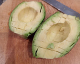 Foto del paso 7 de la receta: Burritos de salmón y verduras (brócolis, zanahorias y aguacate)