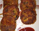 A picture of step 3 of Aloo tikki with tomato sauce.