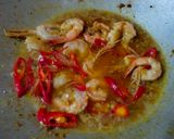 Foto langkah ke 5 dari resep Spaghetti Kari Udang Spesial.