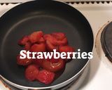 A picture of step 1 of Berries Crunch - Vegan dessert.