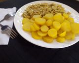 A picture of step 7 of Boiled potato with scrambled eggs.