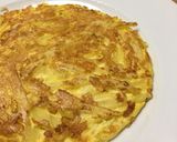 Foto del paso 4 de la receta: Tortilla de huevo🥚con papa🥔