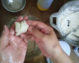 Foto langkah ke 4 dari resep Mochi Isi Cokelat.