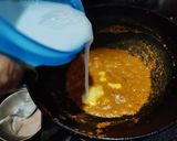 A picture of step 4 of Creamy Paneer Coconut curry.