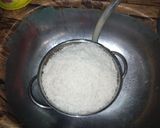 A picture of step 3 of Simple boil rice.