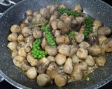 Hình bước làm 3 của món Nấm rơm kho tiêu