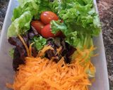 Foto del paso 1 de la receta: Ensalada completa con uvas y verduras de estación