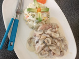 Tuto de pollo deshuesado con salsa champiñón