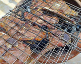 Foto del paso 8 de la receta: Chuletas de lomo de cordero a las brasas con romero fresco