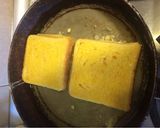 Szalámival-sonkával töltött bundás kenyér recept fázis 2 fotója