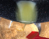 Foto del paso 1 de la receta: Postre en vasitos de piña al brandy