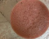A picture of step 1 of Watermelon and apple juice.