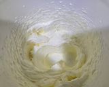 صورة لخطوة 7 من وصفة كيكة مانجو بطريقتي 🥭 lassi mango cake