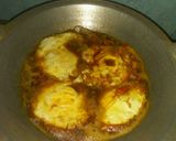 Foto langkah ke 4 dari resep Telur Ceplok Kuah Hitam.