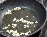Foto del paso 1 de la receta: Espaguetis "frutti di mare"
