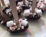 A picture of step 5 of Hot chocoholic on a stick.