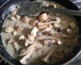 A picture of step 3 of Creamy cheese mushroom.