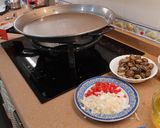 Foto del paso 4 de la receta: Arroz de conejo, pollo y caracoles