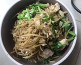 รูปขั้นตอนการทำที่ 4 ของ ผัดขิงใส่ไก่