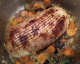 Foto del paso 2 de la receta: Roti de pollo con salsa de ciruelas y manzanas al Pedro Ximénez. En olla express