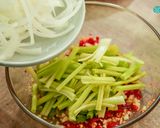 【泰式涼拌酸白菜海鮮】2023夏日必備料理 清爽開胃低熱量的食譜步驟3照片