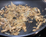 Foto del paso 5 de la receta: Hamburguesas de ternera en salsa de champiñones