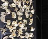 A picture of step 4 of Grilled mushrooms and corn parcels.