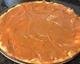 Foto del paso 3 de la receta: Tarta de dulce de leche y chocolate