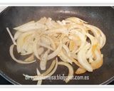 Foto del paso 3 de la receta: Salchichas al vino
