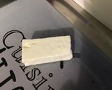 Une image de l'étape 7 de Poireaux vinaigrette marinés sauce câpres et feta.