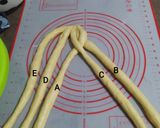 Foto langkah ke 6 dari resep Tutorial Roti Kepang Lima (5-Strand Braid).