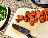 Foto del paso 1 de la receta: Sopa de legumbres con chorizo