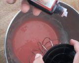 Foto langkah ke 3 dari resep Martabak manis Red Velvet Tanpa Telur.