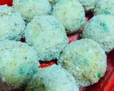A picture of step 5 of Potato Cheese balls.