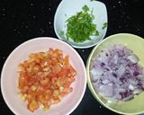 A picture of step 1 of Tamil Style Stir Fried Okra.
