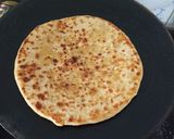 A picture of step 4 of Paneer bhujji paratha.