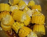 स्पाइसी गार्लिक मसाला भुट्टा विद चीज़ रेसिपी चरण 4 फोटो