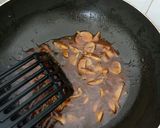 Foto langkah ke 2 dari resep Pokcoy mushroom sauce.