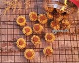 Foto langkah ke 5 dari resep Pineapple Thumbprint Cookies.