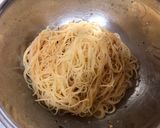 A picture of step 5 of Salmon Soy Sauce Pasta.