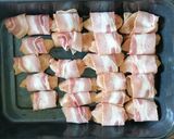 Bacon-be göngyölt csirkemell falatkák recept fázis 2 fotója