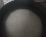A picture of step 3 of Egg fried rice.