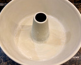 Foto del paso 2 de la receta: Bizcocho relleno de crema ricotta
