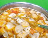 A picture of step 4 of Bún Riêu Cua with Crispy Pork Fat.