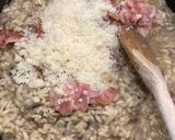 Domowe risotto z pieczarkami i wędzonym boczkiem krok przepisu 3 zdjęcie