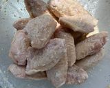 A picture of step 2 of Crispy Garlic Pepper Air Fried Chicken Wings.