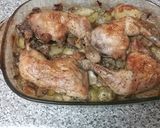 Foto del paso 7 de la receta Contramuslos de pollo al horno con alcachofas, patatas y champis