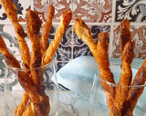 Foto del paso 5 de la receta: Palitos de hojaldre con queso